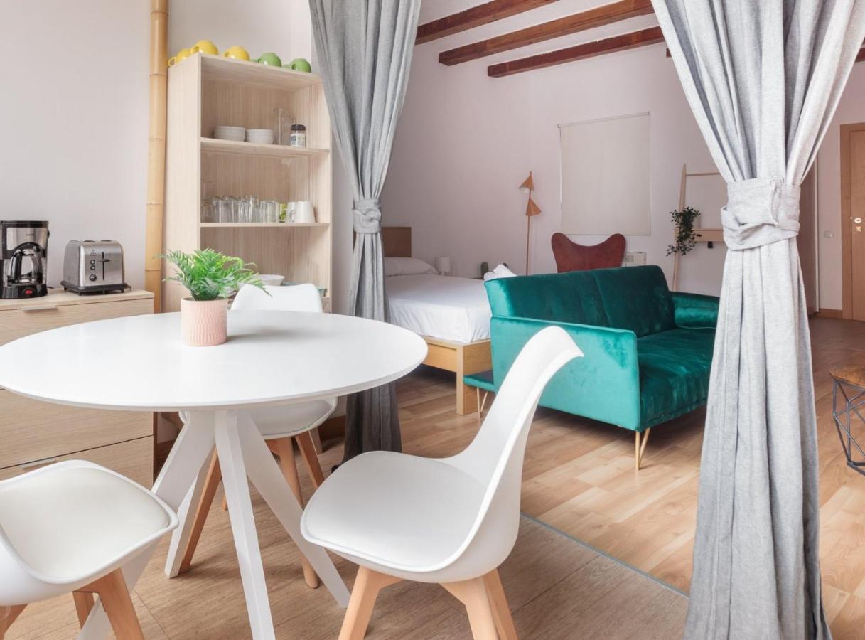 Spacious Doubleroom Apartment At Sants Barselona Dış mekan fotoğraf